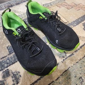 On Running running shoes, size 6.